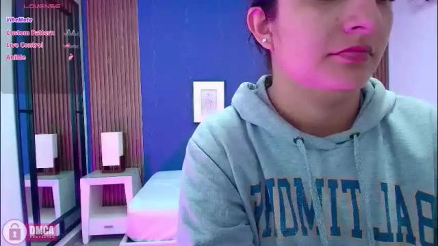 Image 8 of alina_martinelli Stream on Chaturbate on 1 month ago