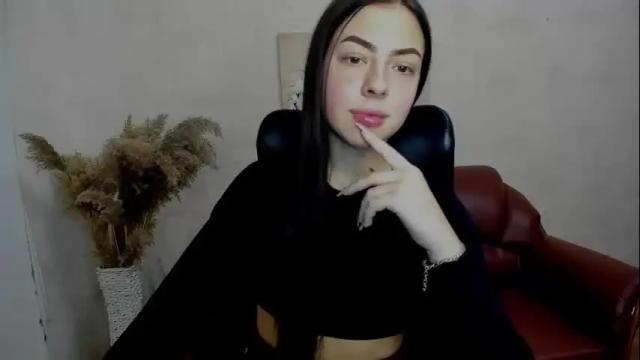 Image 6 of alina_simmons Stream on Chaturbate on 17 months ago