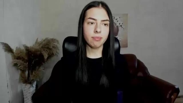 Thumbnail 1, alina_simmons's Stream at Chaturbate, 17 months ago