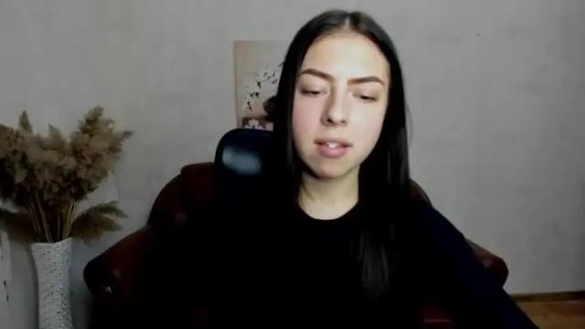 Thumbnail 3, alina_simmons's Stream at Chaturbate, 17 months ago