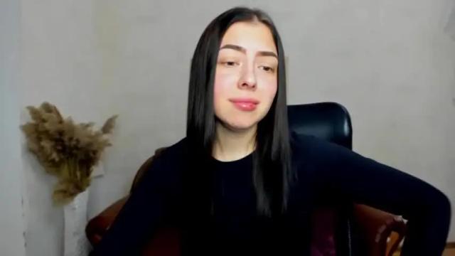 Image 2 of alina_simmons Stream on Chaturbate on 17 months ago