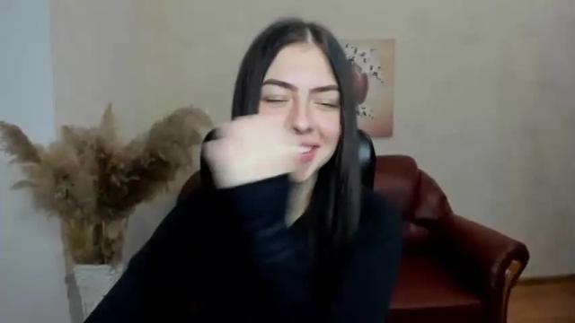 Image 6 of alina_simmons Stream on Chaturbate on 16 months ago