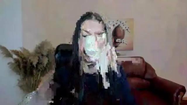 Image 2 of alina_simmons Stream on Chaturbate on 16 months ago