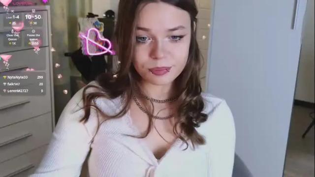 Image 4 of alinabae Stream on Chaturbate on 29 days ago