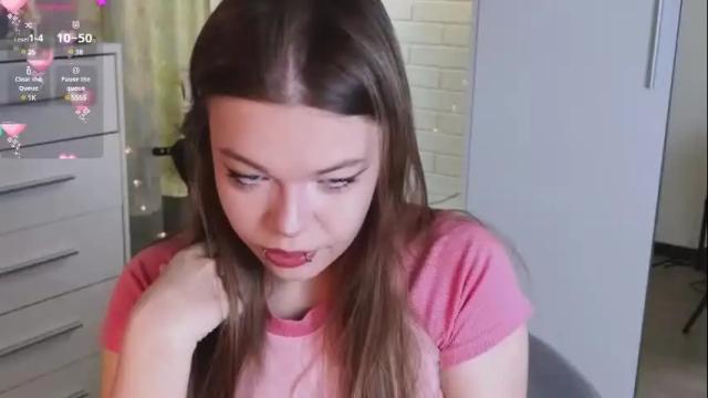 Image 2 of alinabae Stream on Chaturbate on 21 days ago