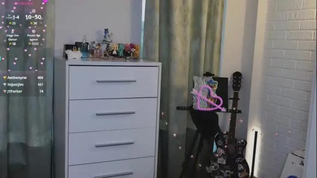 Image 2 of alinabae Stream on Chaturbate on 21 days ago