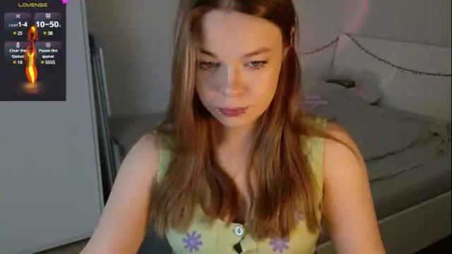 Image 2 of alinabae Stream on Chaturbate on 11 days ago