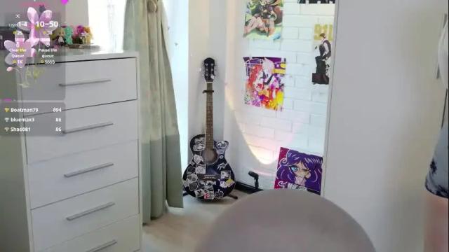 Image 12 of alinabae Stream on Chaturbate on 6 days ago