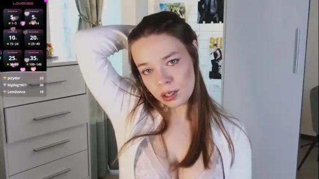 Image 10 of alinabae Stream on Chaturbate on 6 days ago