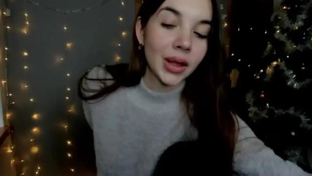Image 11 of alinameyes Stream on Chaturbate on 17 months ago