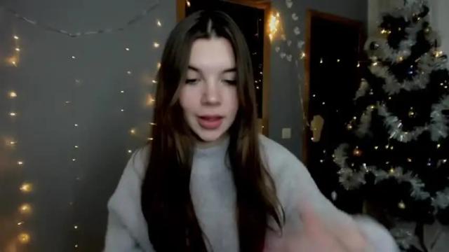 Image 4 of alinameyes Stream on Chaturbate on 17 months ago