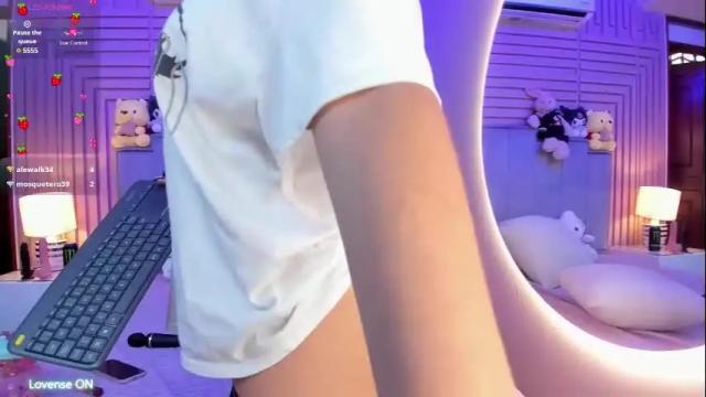 Image 3 of aline_cooper Stream on Chaturbate on 15 days ago
