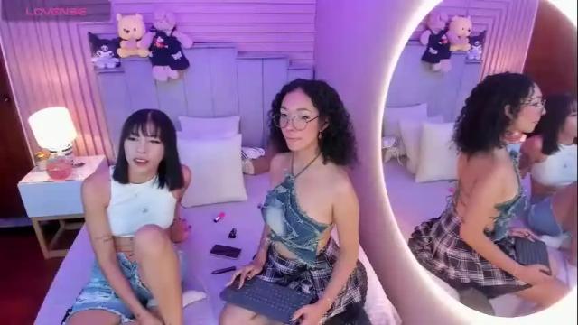 Image 3 of aline_cooper Stream on Chaturbate on 14 days ago