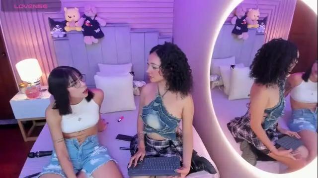 Image 4 of aline_cooper Stream on Chaturbate on 14 days ago