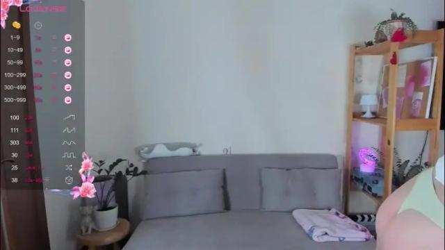 Image 4 of aline_dreamy Stream on Chaturbate on 3 months ago