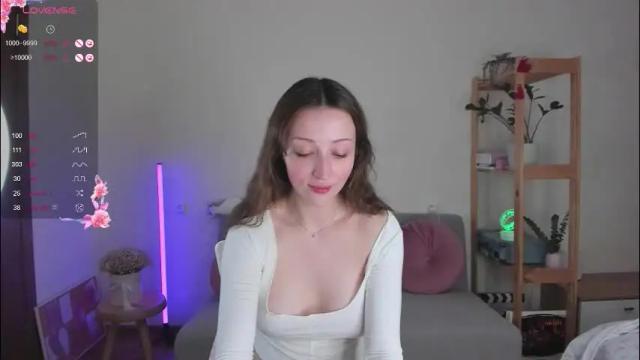 Image 3 of aline_dreamy Stream on Chaturbate on 1 month ago