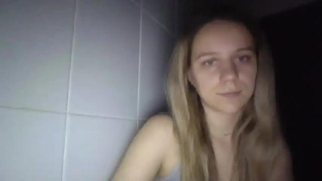 Image 2 of alis_bond Stream on Chaturbate on 18 months ago