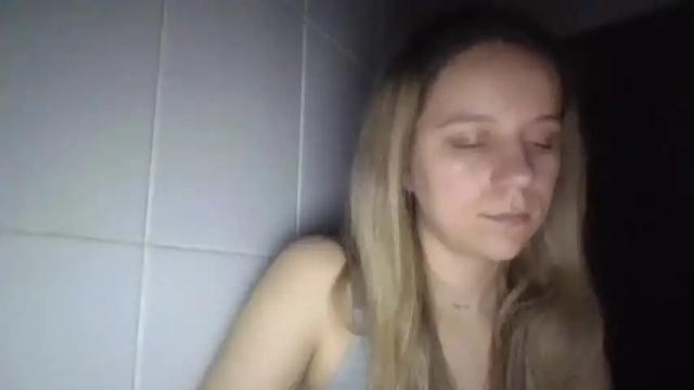Image 6 of alis_bond Stream on Chaturbate on 18 months ago