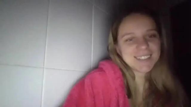 Image 12 of alis_bond Stream on Chaturbate on 18 months ago