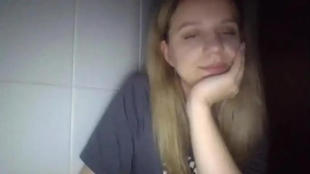 Image 3 of alis_bond Stream on Chaturbate on 18 months ago