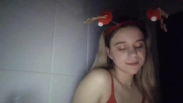Image 7 of alis_bond Stream on Chaturbate on 18 months ago