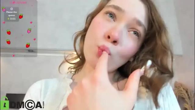 Image 3 of alisa_lesly Stream on Chaturbate on 2 months ago