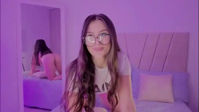 Image 3 of alisa_walker Stream on Chaturbate on 2 months ago