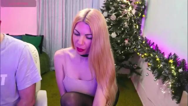 Image 2 of alisaaleks Stream on Chaturbate on 9 days ago