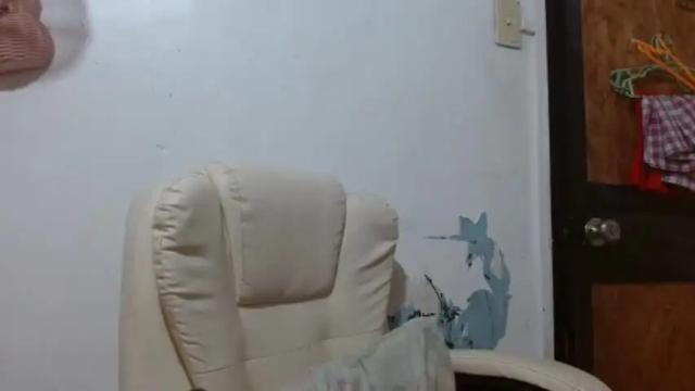 Image 12 of alisacumz Stream on Chaturbate on 18 months ago