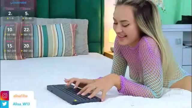 Image 4 of alisawilson_ Stream on Chaturbate on 4 months ago