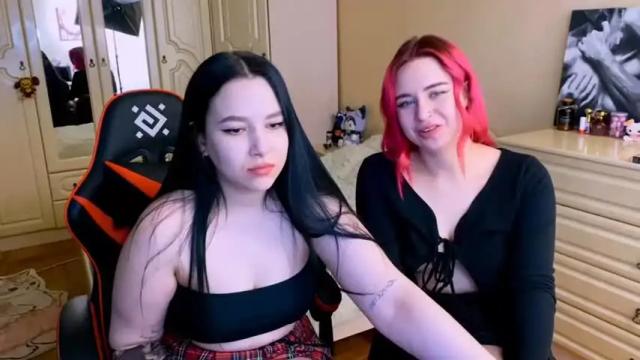 Image 2 of aliseblya Stream on Chaturbate on 13 months ago