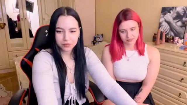 Image 3 of aliseblya Stream on Chaturbate on 13 months ago