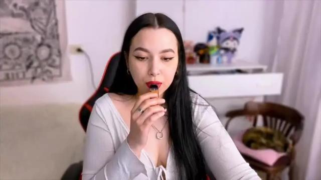 Image 7 of aliseblya Stream on Chaturbate on 13 months ago