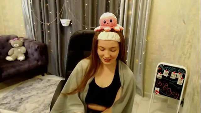 Image 12 of aliseemoon Stream on Chaturbate on 1 month ago