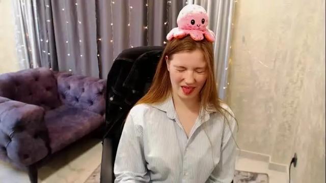 Image 4 of aliseemoon Stream on Chaturbate on 1 month ago