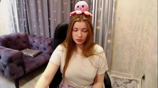 Image 2 of aliseemoon Stream on Chaturbate on 1 month ago