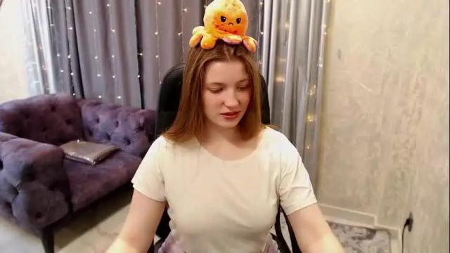Image 4 of aliseemoon Stream on Chaturbate on 1 month ago