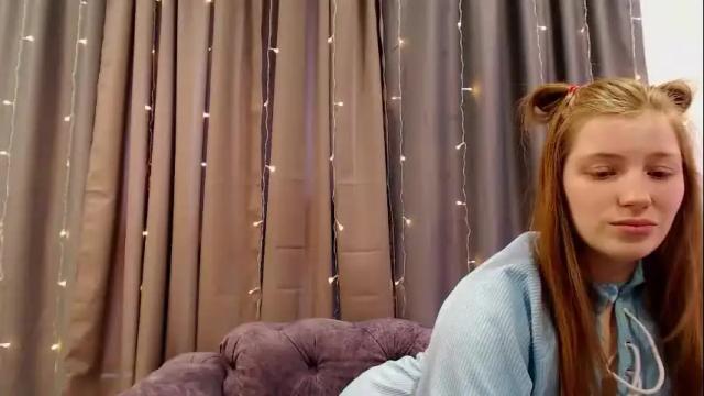 Image 6 of aliseemoon Stream on Chaturbate on 16 days ago