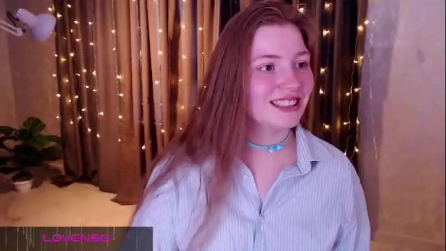 Image 12 of aliseemoon Stream on Chaturbate on 7 days ago