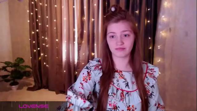 Image 6 of aliseemoon Stream on Chaturbate on 1 day ago