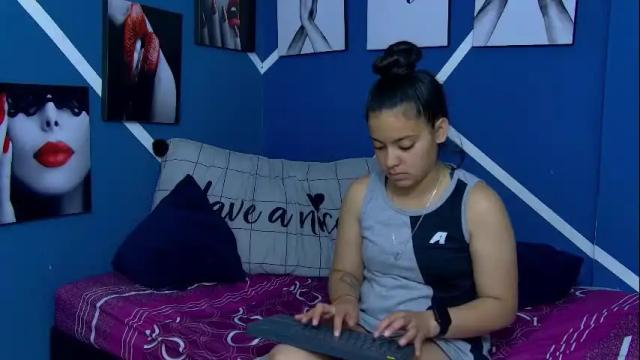 Image 11 of alisha_4 Stream on Chaturbate on 23 months ago