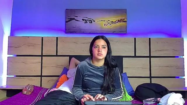 Image 12 of alisha_4 Stream on Chaturbate on 23 months ago