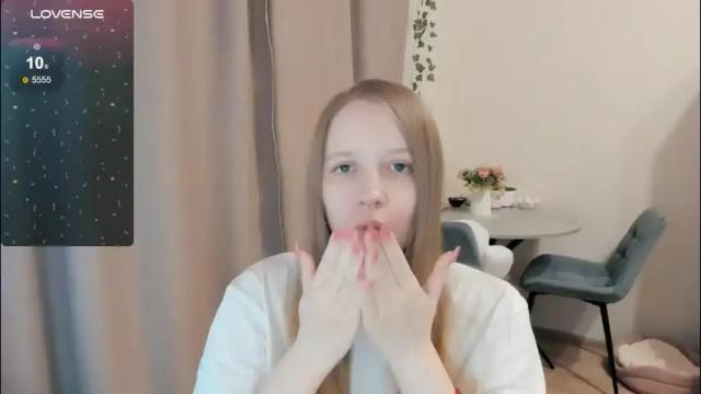 Image 3 of alisha_ley Stream on Chaturbate on 1 month ago