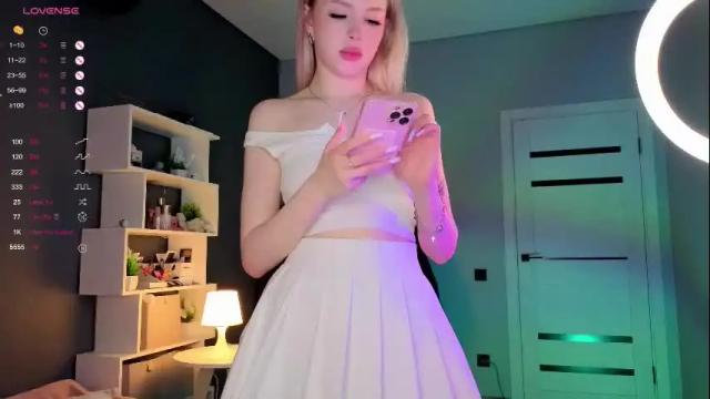 Image 6 of alishaaneta Stream on Chaturbate on 3 months ago