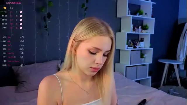 Image 4 of alishaaneta Stream on Chaturbate on 1 month ago
