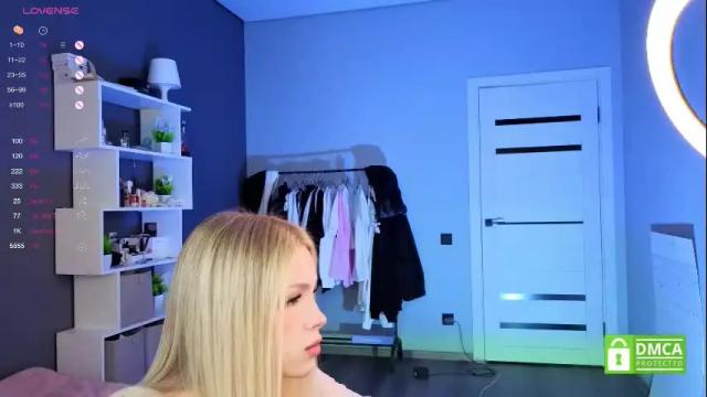 Image 3 of alishaaneta Stream on Chaturbate on 25 days ago
