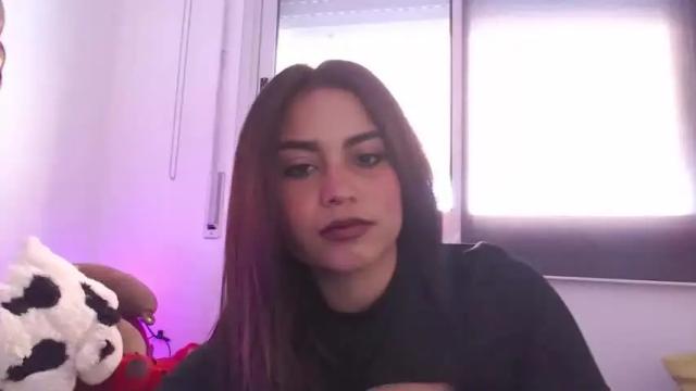 Image 4 of alishafoxxx Stream on Chaturbate on 15 months ago