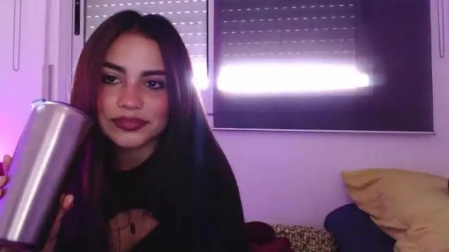 Image 6 of alishafoxxx Stream on Chaturbate on 15 months ago