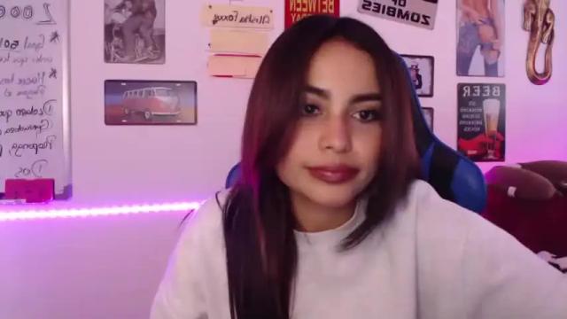 Image 6 of alishafoxxx Stream on Chaturbate on 15 months ago