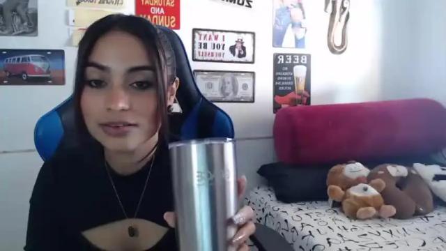 Image 4 of alishafoxxx Stream on Chaturbate on 14 months ago